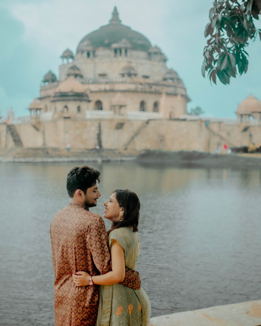 Pre-wedding photography by Foto Phactory